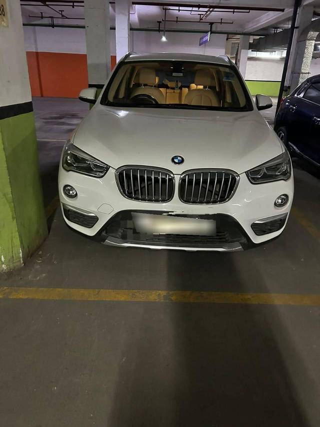 https://images10.gaadi.com/usedcar_image/4325982/original/processed_f4d0cc2a32833aca8721d0f497e1b5aa.jpg?imwidth=6402