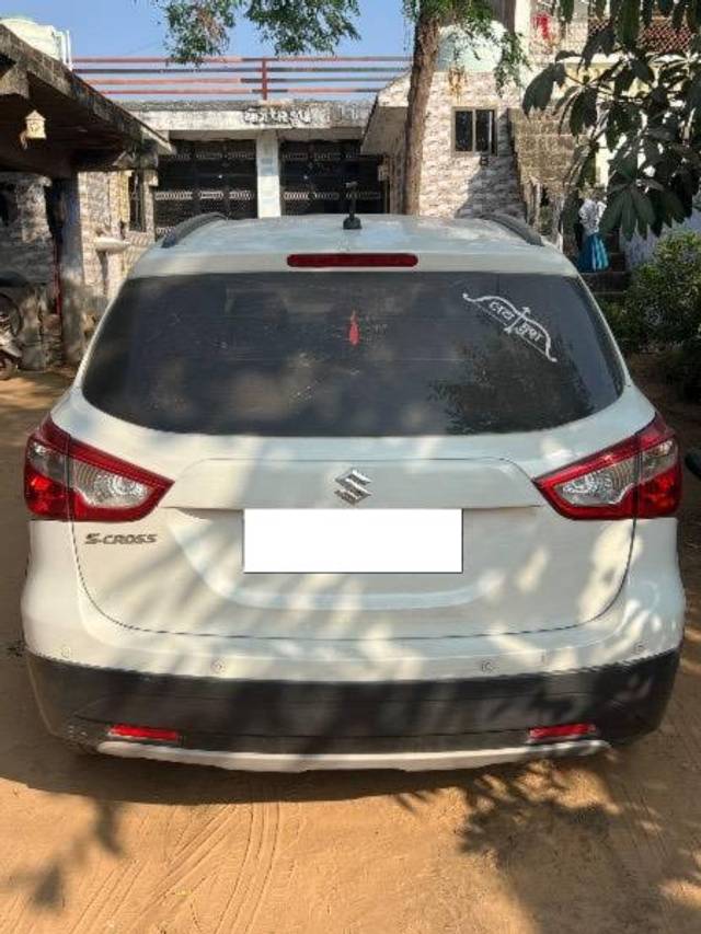 https://images10.gaadi.com/usedcar_image/4326026/original/processed_58aca3b9-63b1-43e0-9f2c-7ca9ac615b1d.jpeg?imwidth=6401