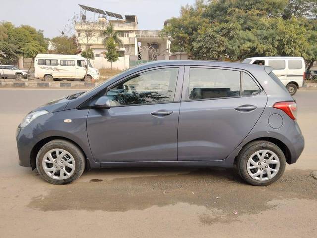 https://images10.gaadi.com/usedcar_image/4326080/original/processed_86a28b866a18f257592edd16caa0cabb.jpg?imwidth=6402