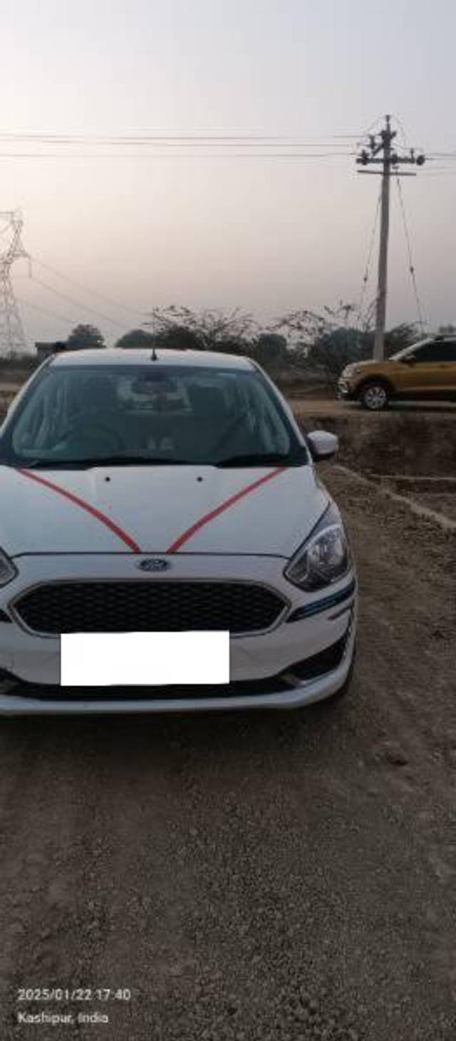 https://images10.gaadi.com/usedcar_image/4326138/original/processed_0141bd15-f089-42e5-a75f-528b8bcb710a.jpg?imwidth=6400