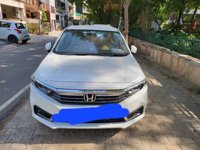 https://images10.gaadi.com/usedcar_image/4326147/original/78201b3c928d70410dec3506f3ff365f.jpg?imwidth=6400