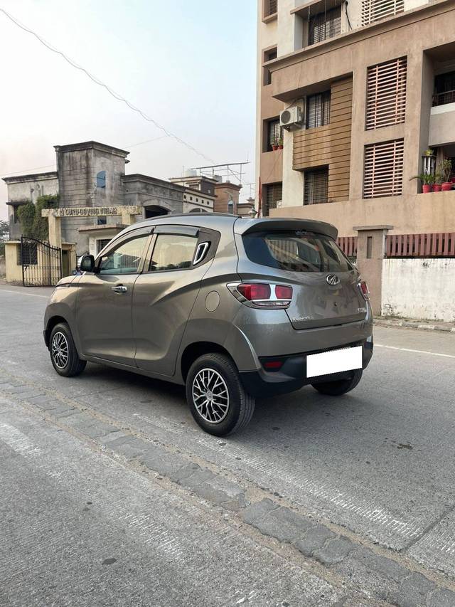 https://images10.gaadi.com/usedcar_image/4326179/original/processed_c7ced1e7079fee257aa4f6fb659773c2.jpg?imwidth=6402