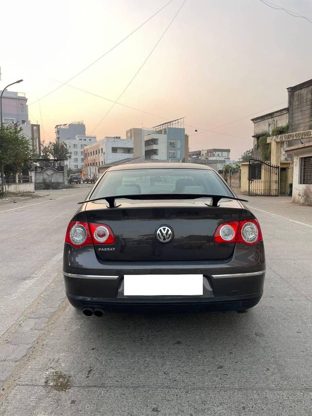 https://images10.gaadi.com/usedcar_image/4326191/original/processed_bf98948f0bdbb09a644fd2a8cd1e1003.jpg?imwidth=6402