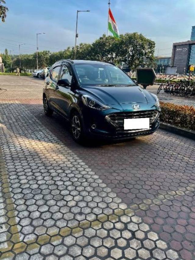 https://images10.gaadi.com/usedcar_image/4326325/original/processed_2bba23b6-80a0-43a7-9355-d5b708b1bf75.jpeg?imwidth=6400