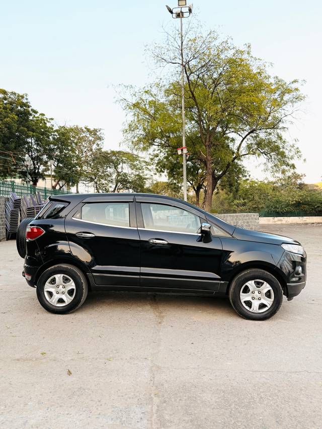 https://images10.gaadi.com/usedcar_image/4326440/original/d732f10b0dec8d8d12641d67c6f7547f.jpg?imwidth=6401