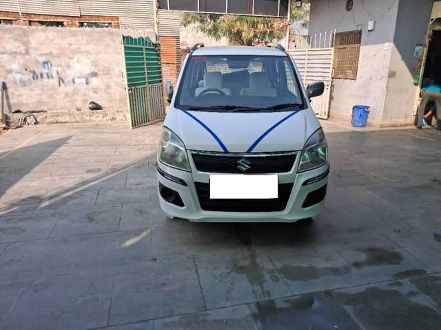 https://images10.gaadi.com/usedcar_image/4326448/original/processed_c7ff157d-288c-4bc1-986b-b6efa16cfa40.jpg?imwidth=6402