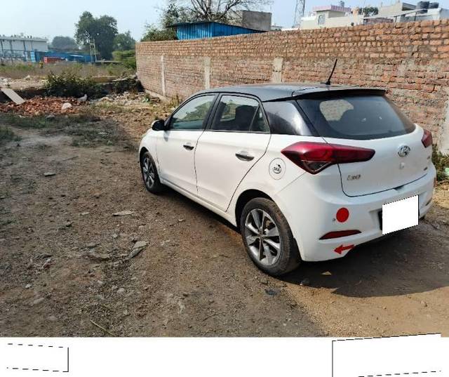 https://images10.gaadi.com/usedcar_image/4326457/original/processed_492c4ee1-735a-4918-8a52-2329ff454afe.jpg?imwidth=6401