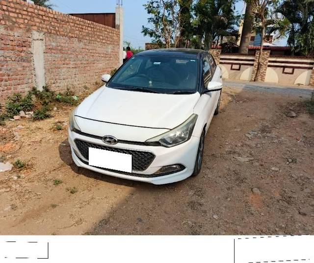 https://images10.gaadi.com/usedcar_image/4326457/original/processed_c00a2eaa-a1d5-4c25-8f1e-3643e181df20.jpg?imwidth=6402