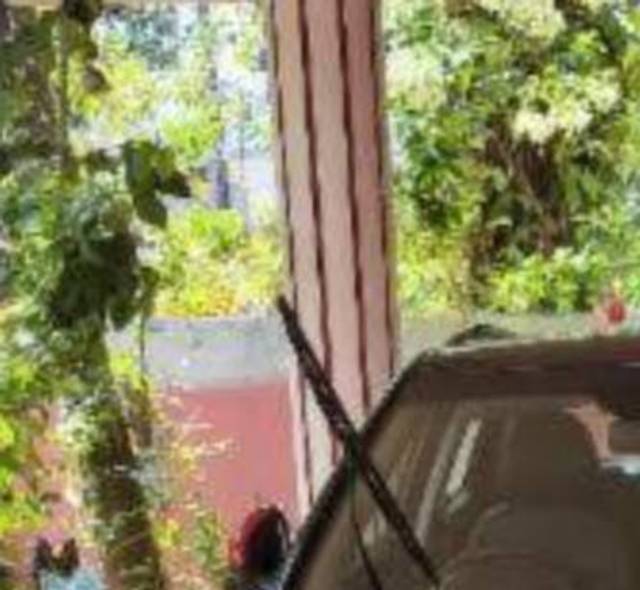 https://images10.gaadi.com/usedcar_image/4326464/original/processed_processed_262a29e0-0acb-4960-b920-3939013b6c66.jpg?imwidth=6400