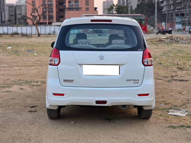 https://images10.gaadi.com/usedcar_image/4326493/original/processed_b8d1263fd4894445c7e8f938cbc066f3.jpg?imwidth=6402