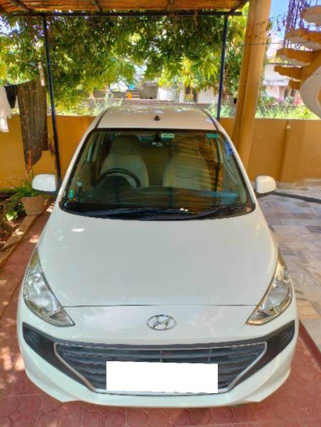 https://images10.gaadi.com/usedcar_image/4326623/original/processed_ae07050d-59f3-48cd-8259-777f8ddcc260.jpg?imwidth=6400