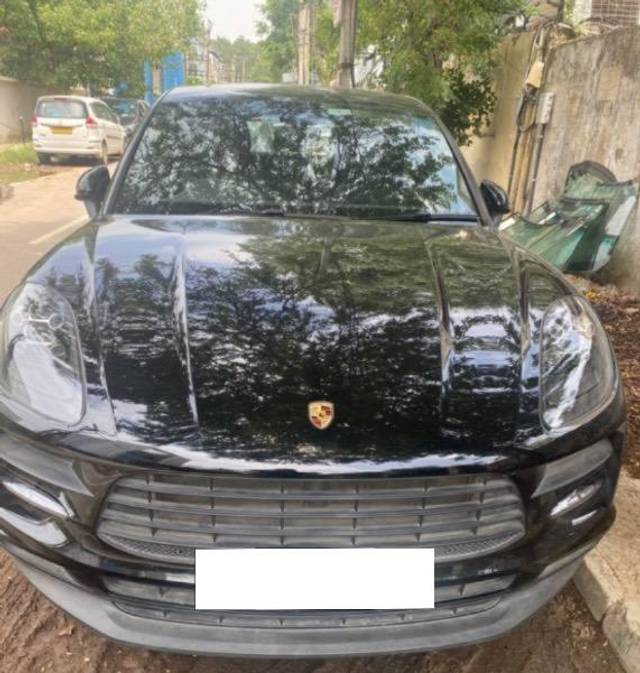 https://images10.gaadi.com/usedcar_image/4326639/original/processed_3490d416-1377-46b9-9530-6329f8e92260.jpeg?imwidth=6400