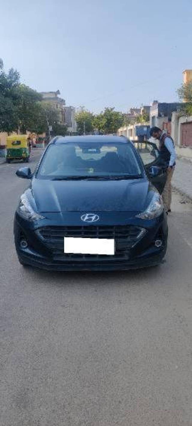 https://images10.gaadi.com/usedcar_image/4326876/original/e9da9f252e4920e44335d73d6ad5026c.jpg?imwidth=6400