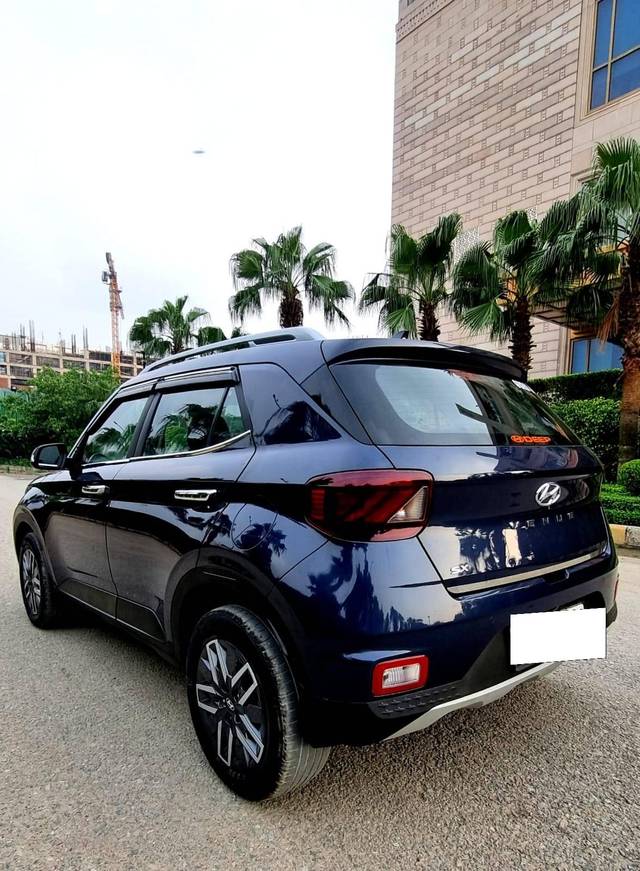 https://images10.gaadi.com/usedcar_image/4326901/original/processed_f56b648a9fdb2f1d0a5a22c5a929db14.jpg?imwidth=6401