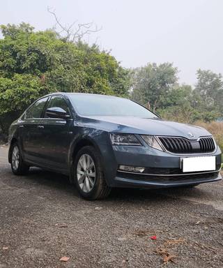 Skoda Octavia 2013-2017 Skoda Octavia Style Plus 1.8 TSI AT