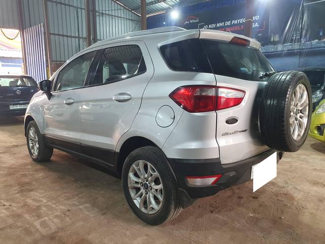 https://images10.gaadi.com/usedcar_image/4326958/original/processed_56d15a17428eb2437c4a855e50771132.jpg?imwidth=6401