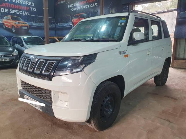 https://images10.gaadi.com/usedcar_image/4326963/original/processed_124709b7bd2363d2a2175d99ff82af02.jpg?imwidth=6402