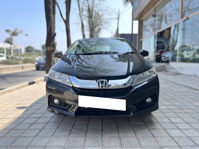 https://images10.gaadi.com/usedcar_image/4326964/original/processed_f4e6fb655af93fcbe4bb3982ea347bb0.jpg?imwidth=6402