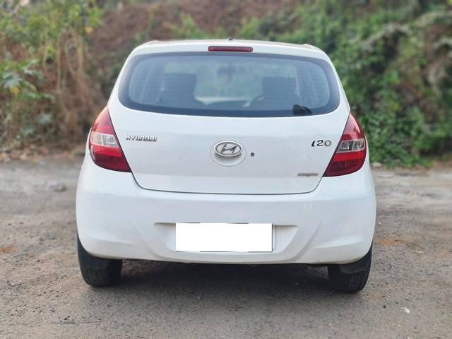 https://images10.gaadi.com/usedcar_image/4327055/original/processed_8b6825d96ac695f6c944df31de5b7d9c.jpeg?imwidth=6402