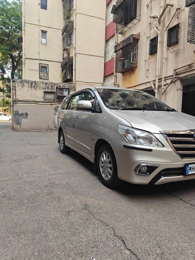 https://images10.gaadi.com/usedcar_image/4327063/original/processed_252a9a854ecb067bb9024c1029bffeb1.jpg?imwidth=6402