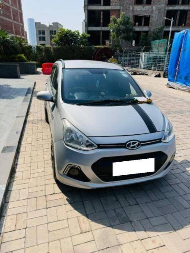 https://images10.gaadi.com/usedcar_image/4327100/original/99f25cb5a534557e4dab5b99d476a03f.jpeg?imwidth=6400