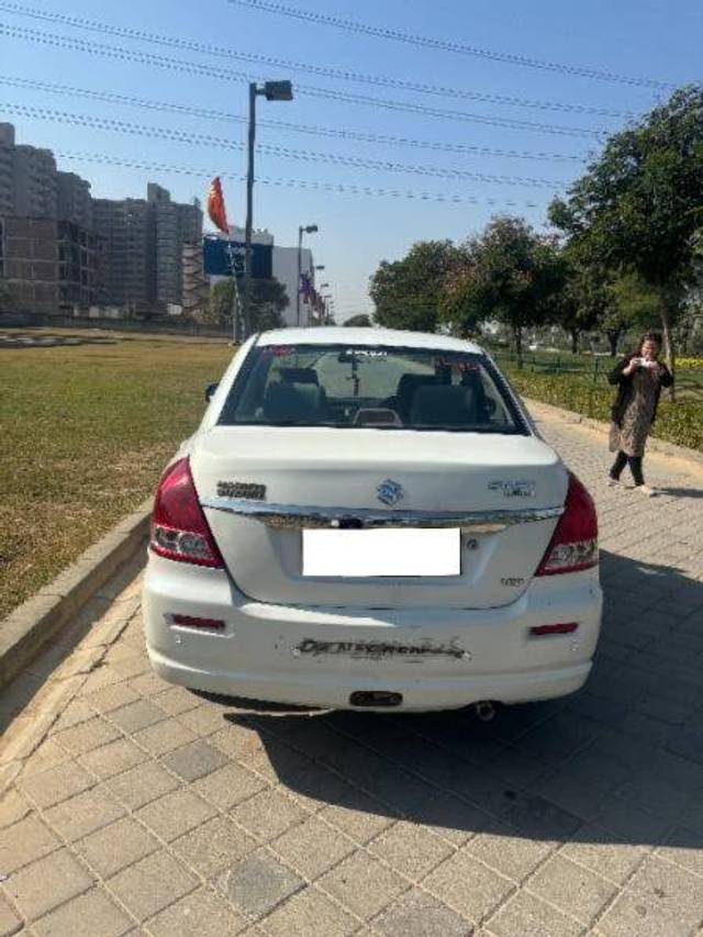 https://images10.gaadi.com/usedcar_image/4327101/original/b394a8d830448e84bccfaa541ec7e358.jpeg?imwidth=6402