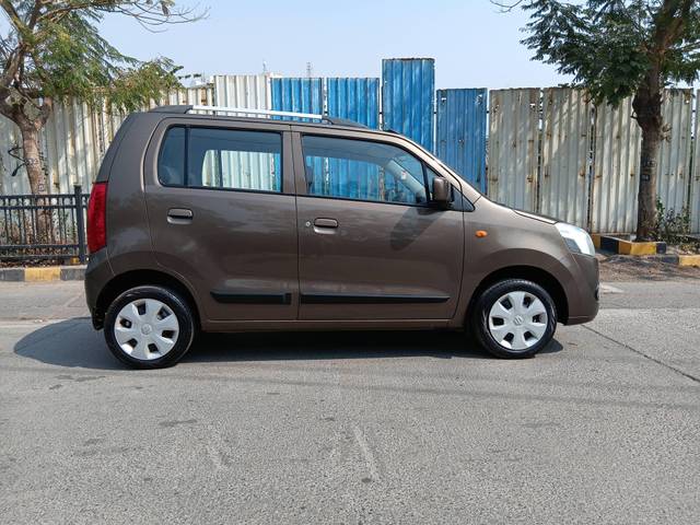 https://images10.gaadi.com/usedcar_image/4327139/original/processed_ac0d6cb461694f858e4f5a9a7b667654.jpg?imwidth=6401