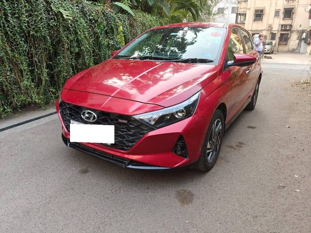 https://images10.gaadi.com/usedcar_image/4327191/original/processed_fd65858cfda327c794f62503f91183c2.jpeg?imwidth=6401