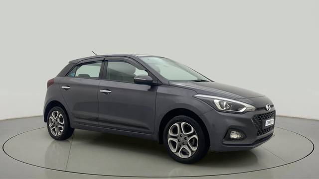 https://images10.gaadi.com/usedcar_image/4327291/original/8aa04452141fef9c8e410ac3293a2fb9.jpg?imwidth=6400