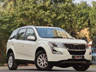 Mahindra XUV500 Mahindra XUV500 R W10 FWD