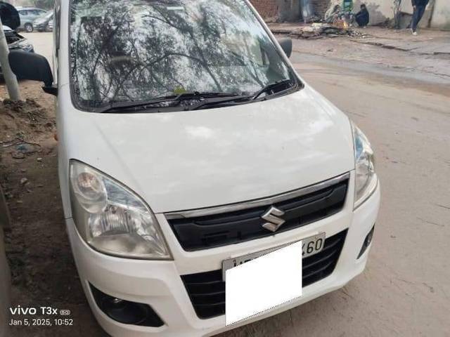 https://images10.gaadi.com/usedcar_image/4327436/original/processed_7c1b529b4b45c4e054a5f649282cca00.jpg?imwidth=6400