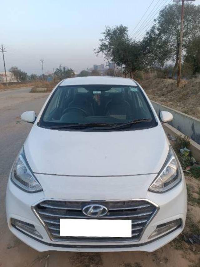 https://images10.gaadi.com/usedcar_image/4327444/original/da1ad271130637168aad1b753aacb1d3.jpg?imwidth=6400