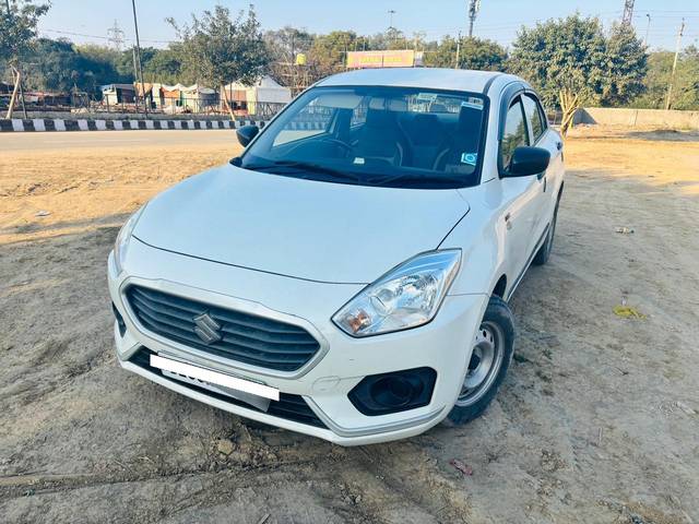 https://images10.gaadi.com/usedcar_image/4327535/original/processed_0fdee972ac92683dd93222f1fcfec36c.jpg?imwidth=6402