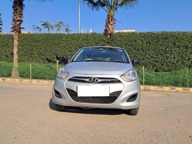 https://images10.gaadi.com/usedcar_image/4327541/original/processed_7839fc9dff3f7d4c2fbb4c0c5f27b079.jpg?imwidth=6402