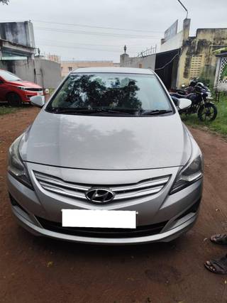 Hyundai Verna 2015-2016 Hyundai Verna 1.6 CRDi S