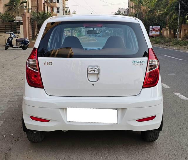 https://images10.gaadi.com/usedcar_image/4327558/original/processed_31277496e1196a524625fa3ab5ad5a29.jpg?imwidth=6401