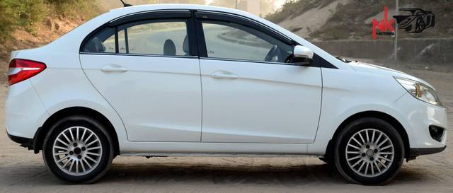 https://images10.gaadi.com/usedcar_image/4327603/original/processed_aa8d8574824f17144e0df71b28dc98fd.jpg?imwidth=6401