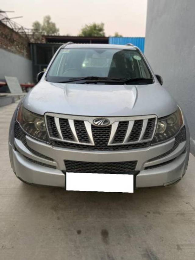 https://images10.gaadi.com/usedcar_image/4327616/original/processed_fd585418-92d9-47f8-a863-0ed3ed80f484.jpg?imwidth=6400