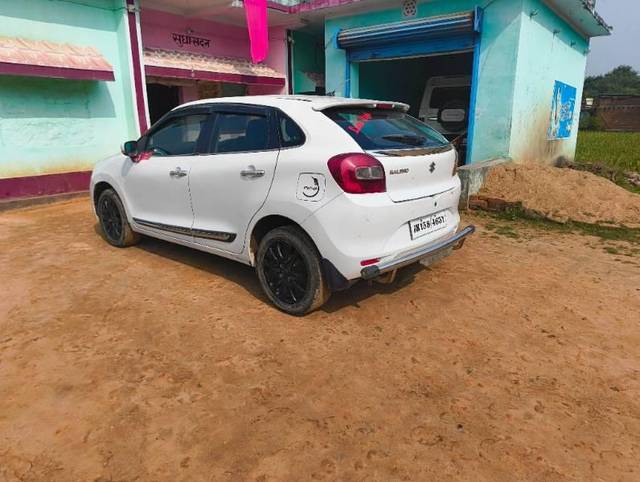 https://images10.gaadi.com/usedcar_image/4327633/original/processed_939b6164-aa64-4db6-915c-32b25cd65402.jpg?imwidth=6402