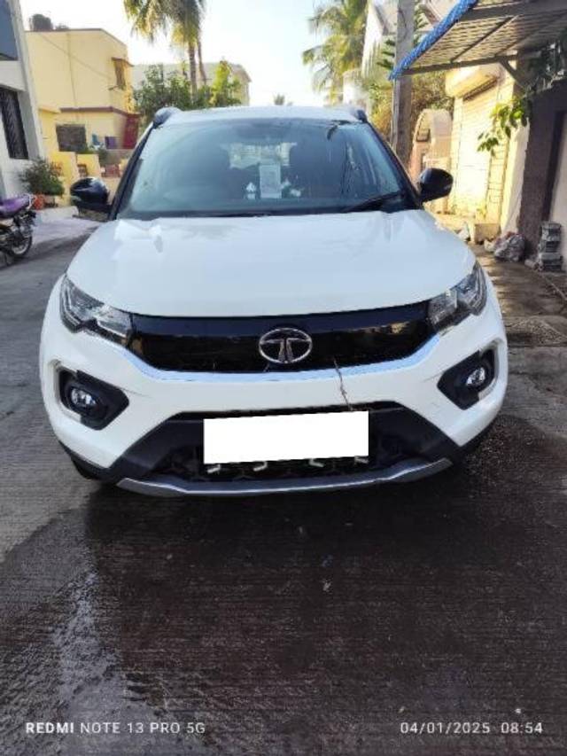 https://images10.gaadi.com/usedcar_image/4327844/original/processed_4bd8c645-60ee-465b-ba07-25ba6377a8d6.jpg?imwidth=6400