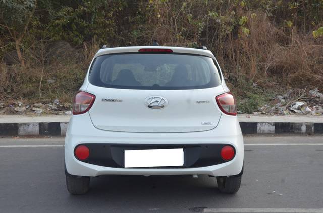 https://images10.gaadi.com/usedcar_image/4327879/original/processed_bb07c06143d15043621099575ef73925.jpg?imwidth=6402