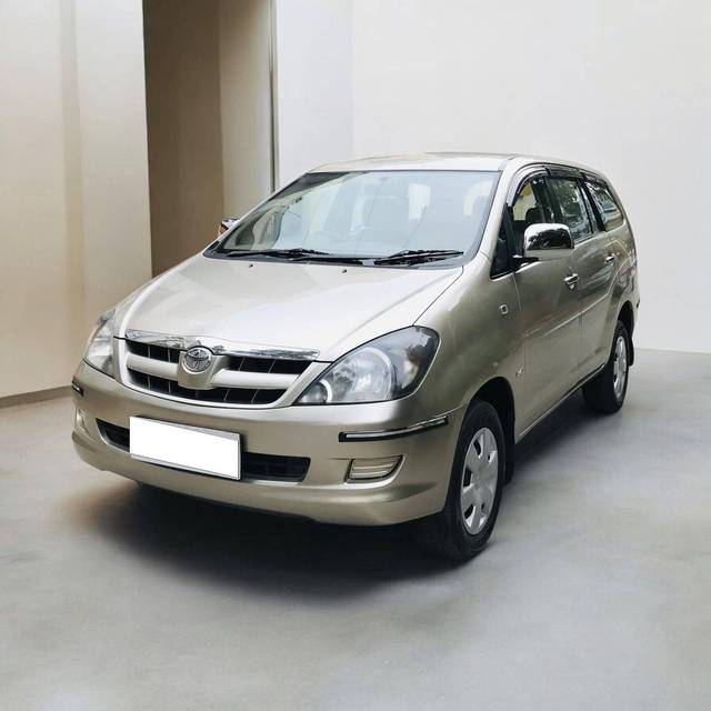 https://images10.gaadi.com/usedcar_image/4328127/original/processed_b701fcab9991f0fb5f3c049d07c33f9f.jpg?imwidth=6402