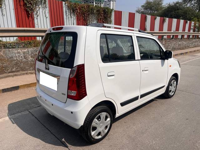 https://images10.gaadi.com/usedcar_image/4328217/original/processed_b2e4791d19f241e3fc8852512e281d98.jpg?imwidth=6402