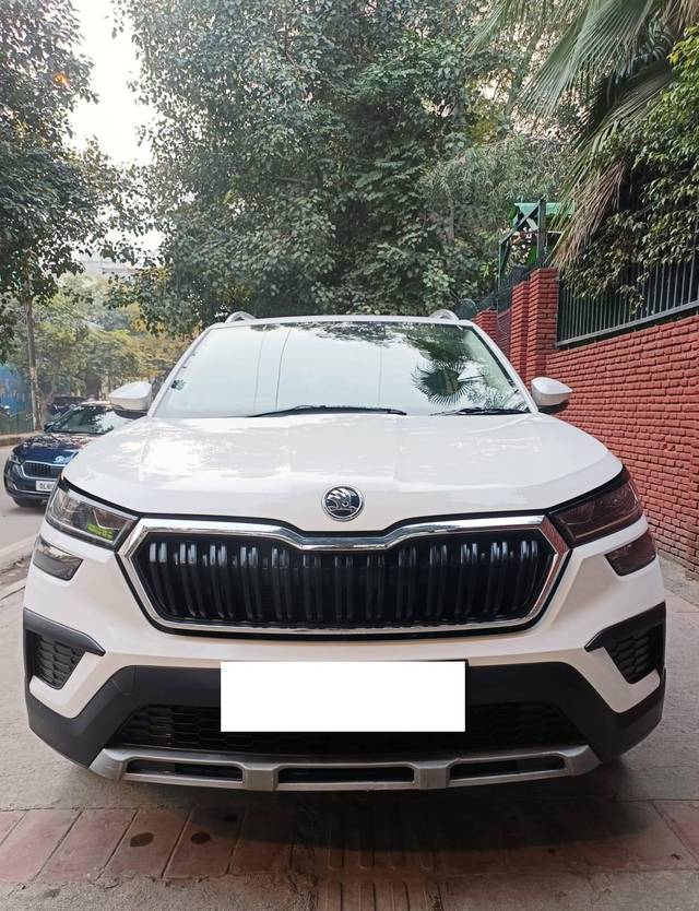 https://images10.gaadi.com/usedcar_image/4328251/original/processed_80c4e10ad7f1efcf02b920de9dab4ffd.jpg?imwidth=6400