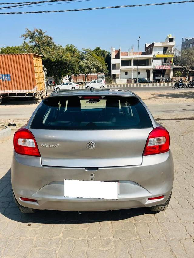 https://images10.gaadi.com/usedcar_image/4328326/original/processed_7e9e2ede54d73a1539dcdaf5342359d7.jpg?imwidth=6402