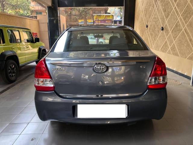 https://images10.gaadi.com/usedcar_image/4328436/original/processed_59e99fbfe2239ac56e8889c20db76745.jpg?imwidth=6402