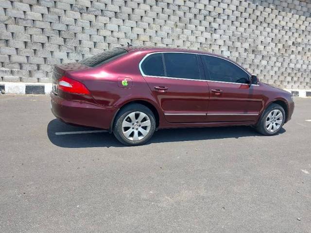 https://images10.gaadi.com/usedcar_image/4328517/original/87b03afadef8ace7683707ecb44566e5.jpg?imwidth=6402