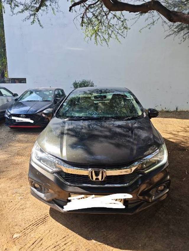 https://images10.gaadi.com/usedcar_image/4328519/original/a94927dcd8dfd1387446105aa8b04552.jpg?imwidth=6400