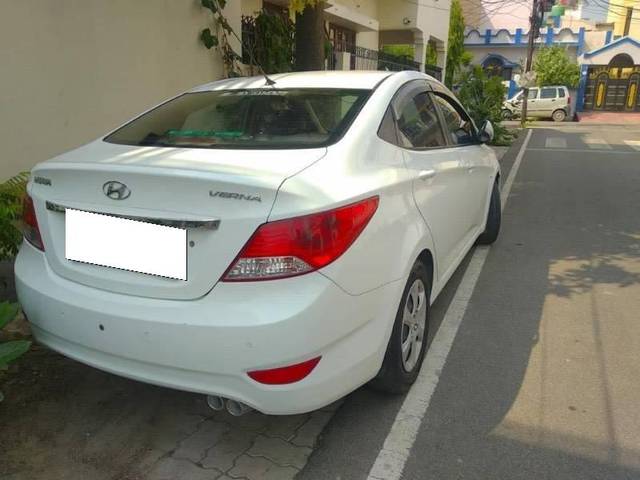 https://images10.gaadi.com/usedcar_image/4328526/original/processed_ce6ea084-a833-4046-8253-d5a7039e7977.jpg?imwidth=6402