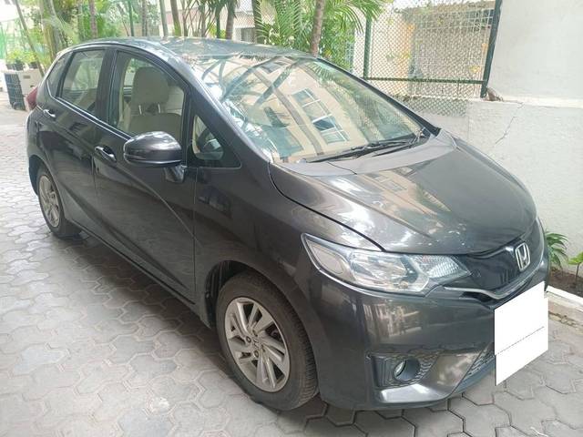 https://images10.gaadi.com/usedcar_image/4328532/original/processed_28d0b7d85f57f28f71c8329f6eabced0.jpg?imwidth=6400